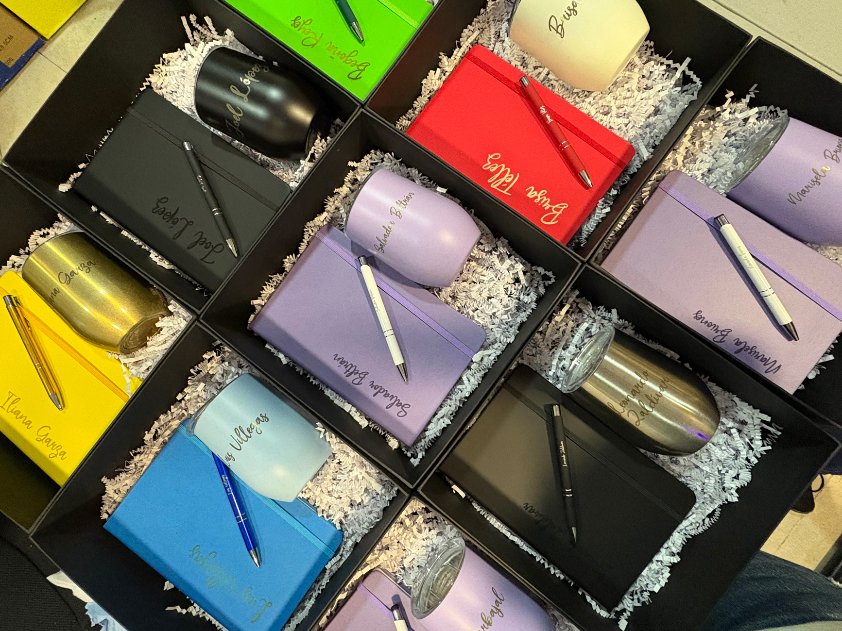 kits ejecutivos, termos metalicos, copas sin tallo, libretas, multiples colores